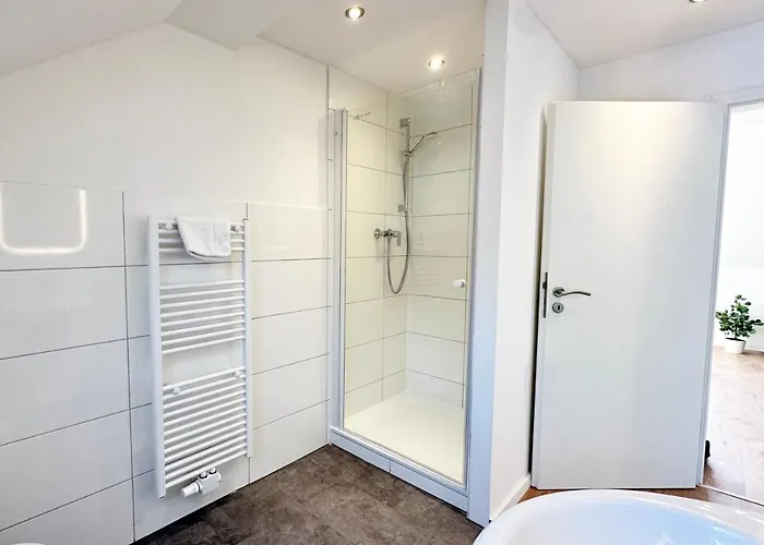 Suite-apartment Zentral In Mit Hohen Decken Appartement *