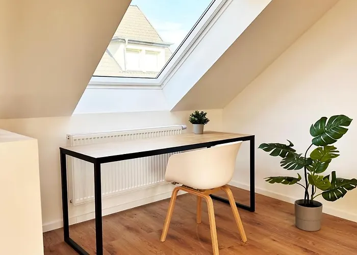 Suite-apartment Zentral In Mit Hohen Decken * Krefeld