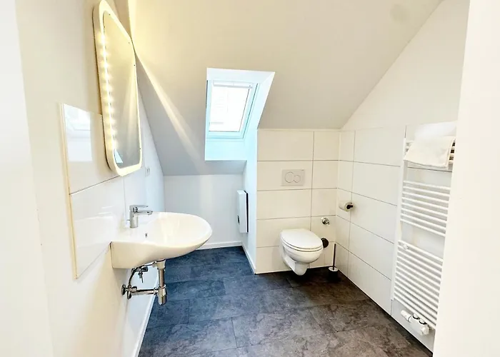 Suite-apartment Zentral In Mit Hohen Decken Appartement