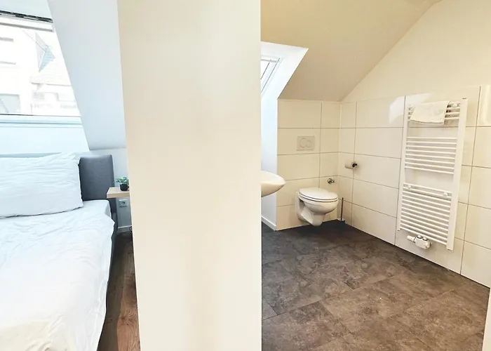Suite-apartment Zentral In Mit Hohen Decken * Krefeld